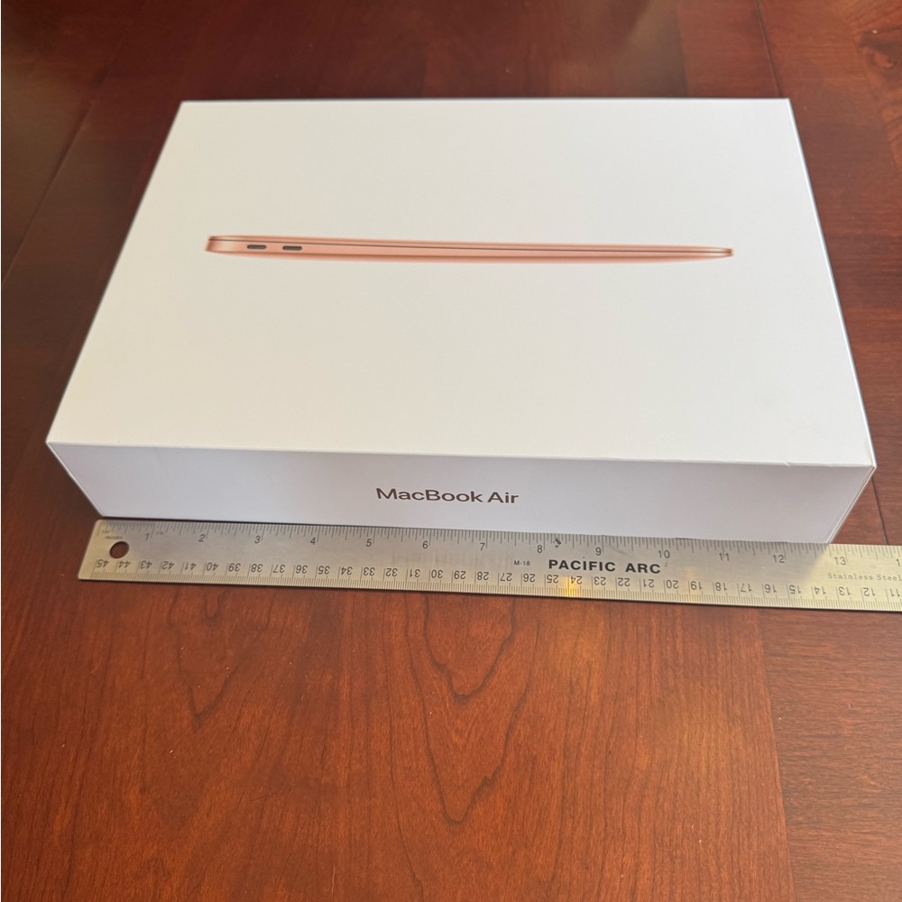 MacBook Air 13 in 2020 512 GB A2179 Rose Gold Box Only plus manual Stickers